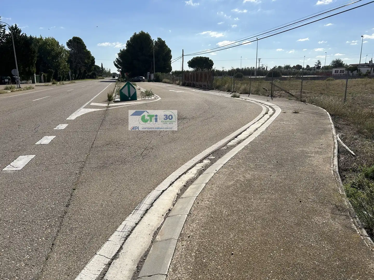 Exterior view of Industrial land for sale in Zaragoza