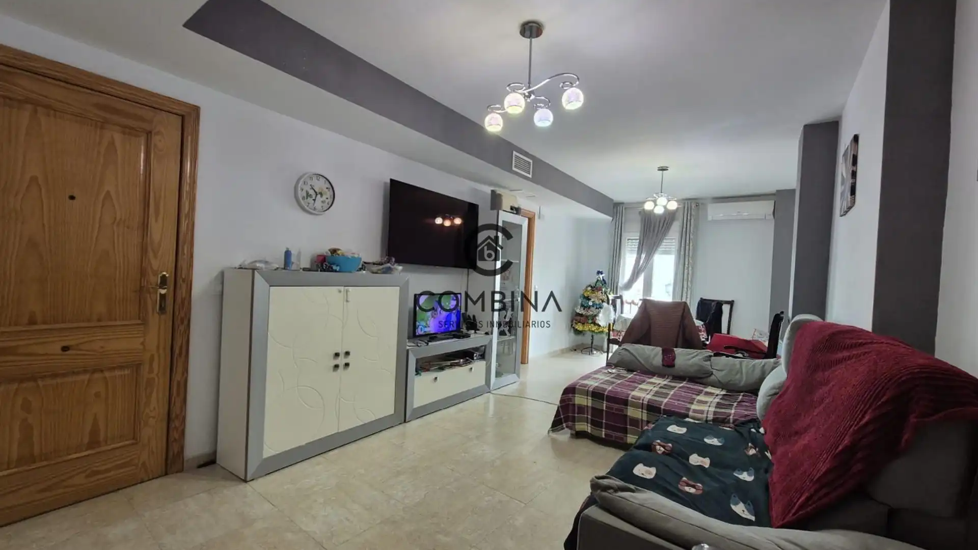 Living room of Flat for sale in Población de Arroyo  with Air Conditioner and Furnished