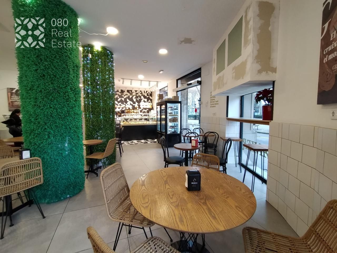 Local en traspaso en De Les Corts Catalanes, Dreta de l'Eixample, Eixample