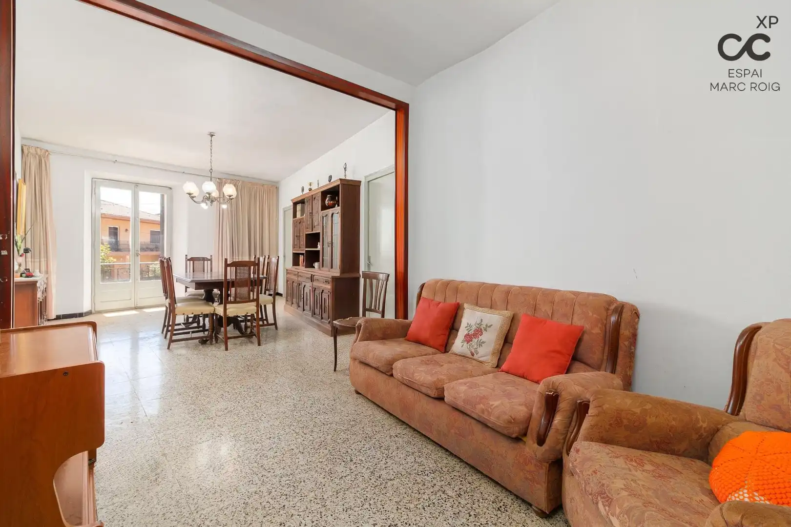 Sala de estar de Finca rústica en venta en Navata con Calefacción, Terraza y Trastero