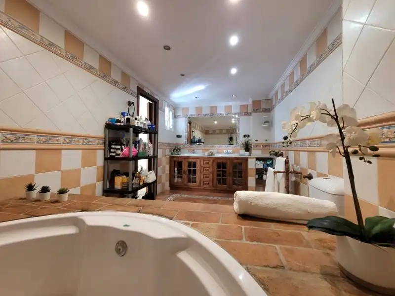 Piso en venta en Calle Jerez Perchet, 24, Cortijo Bazán - Los Casinis - Los Cipreses