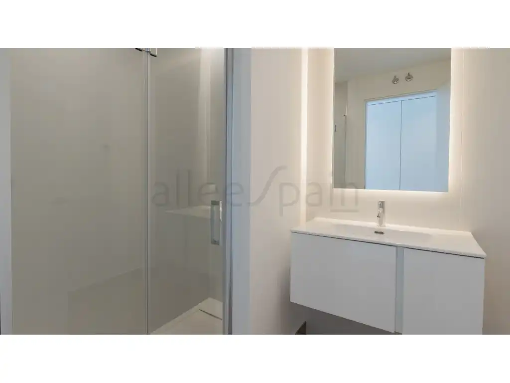 Bany de Casa o xalet en venda en Benalmádena amb Aire condicionat, Piscina i Piscina comunitària