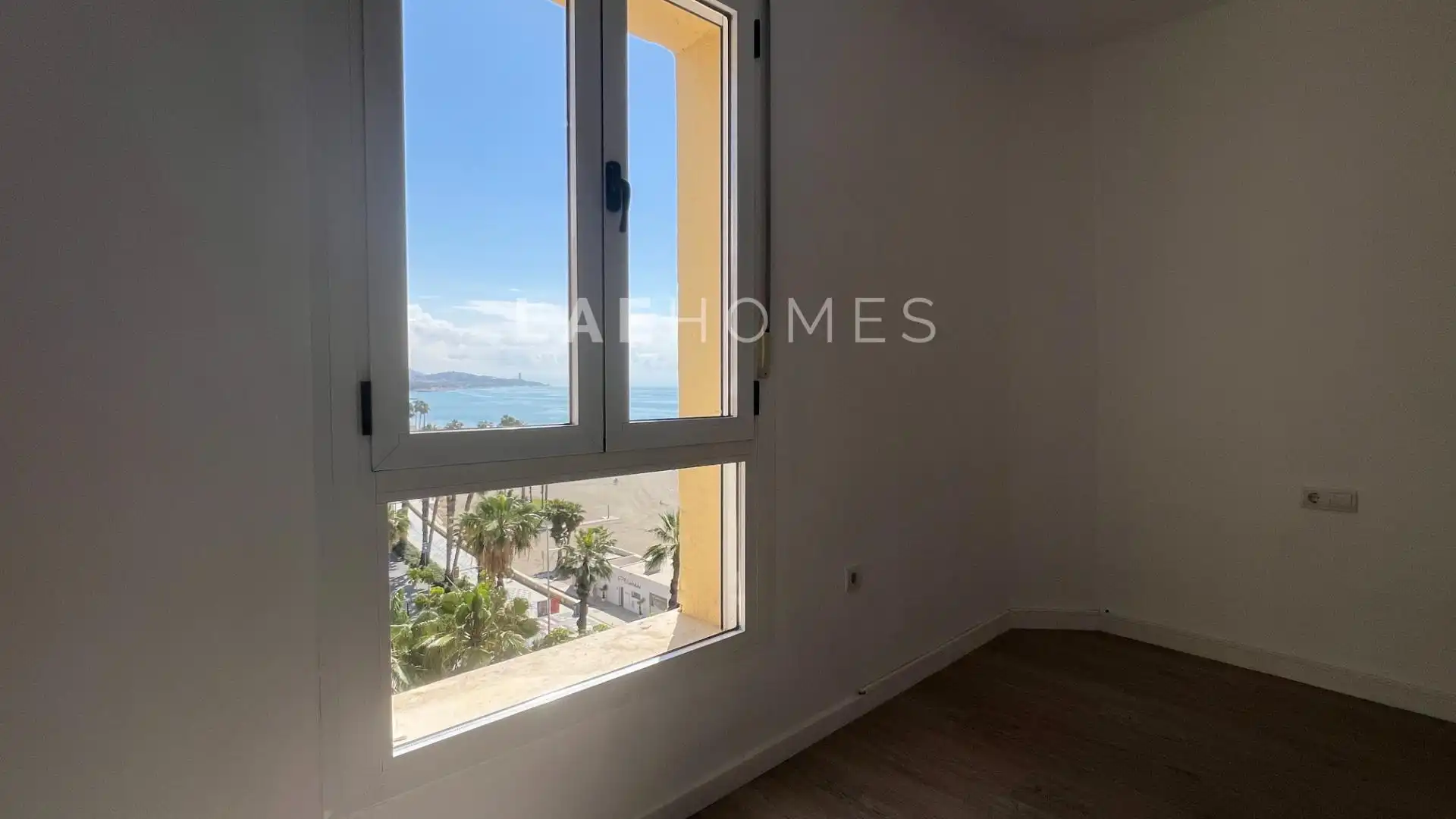 Schlafzimmer von Dachboden zur Miete in Málaga mit Parkett