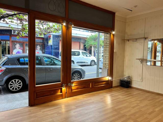 Local comercial en Alquiler en Carrer del Puig Rom en Centre