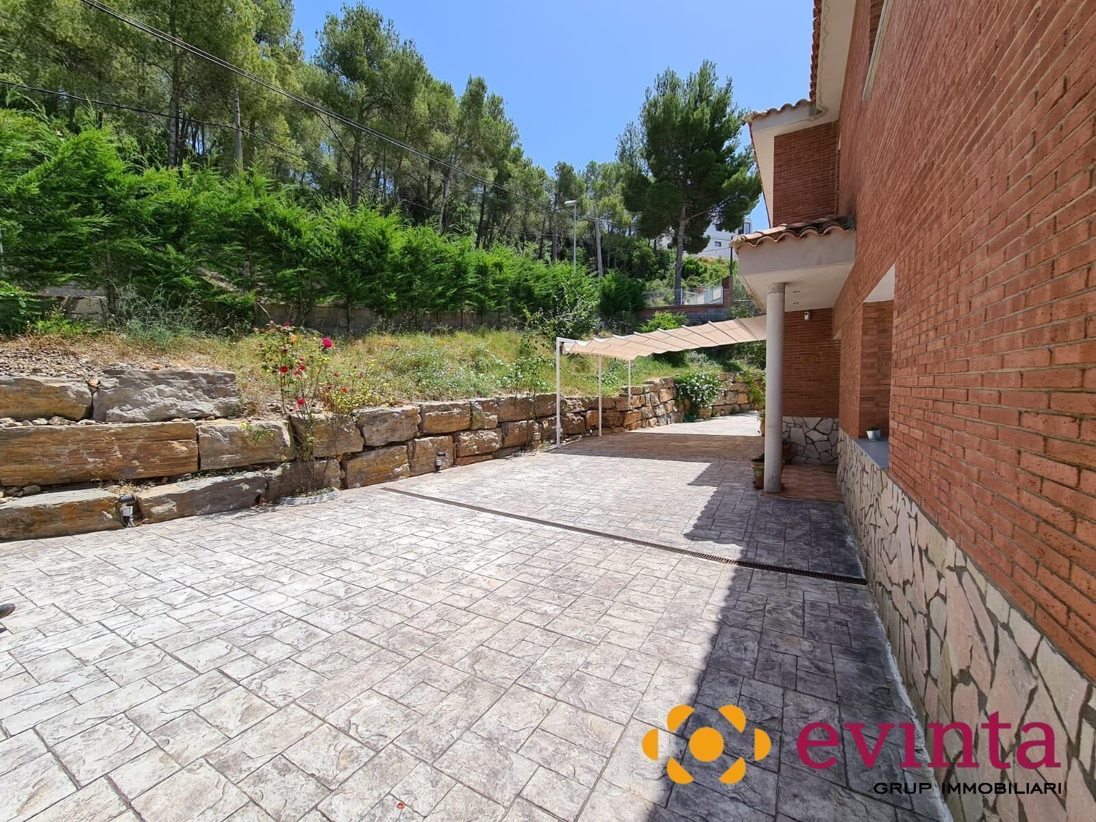 Garden of House or chalet for sale in Cervelló  with Air Conditioner, Heating and Private garden