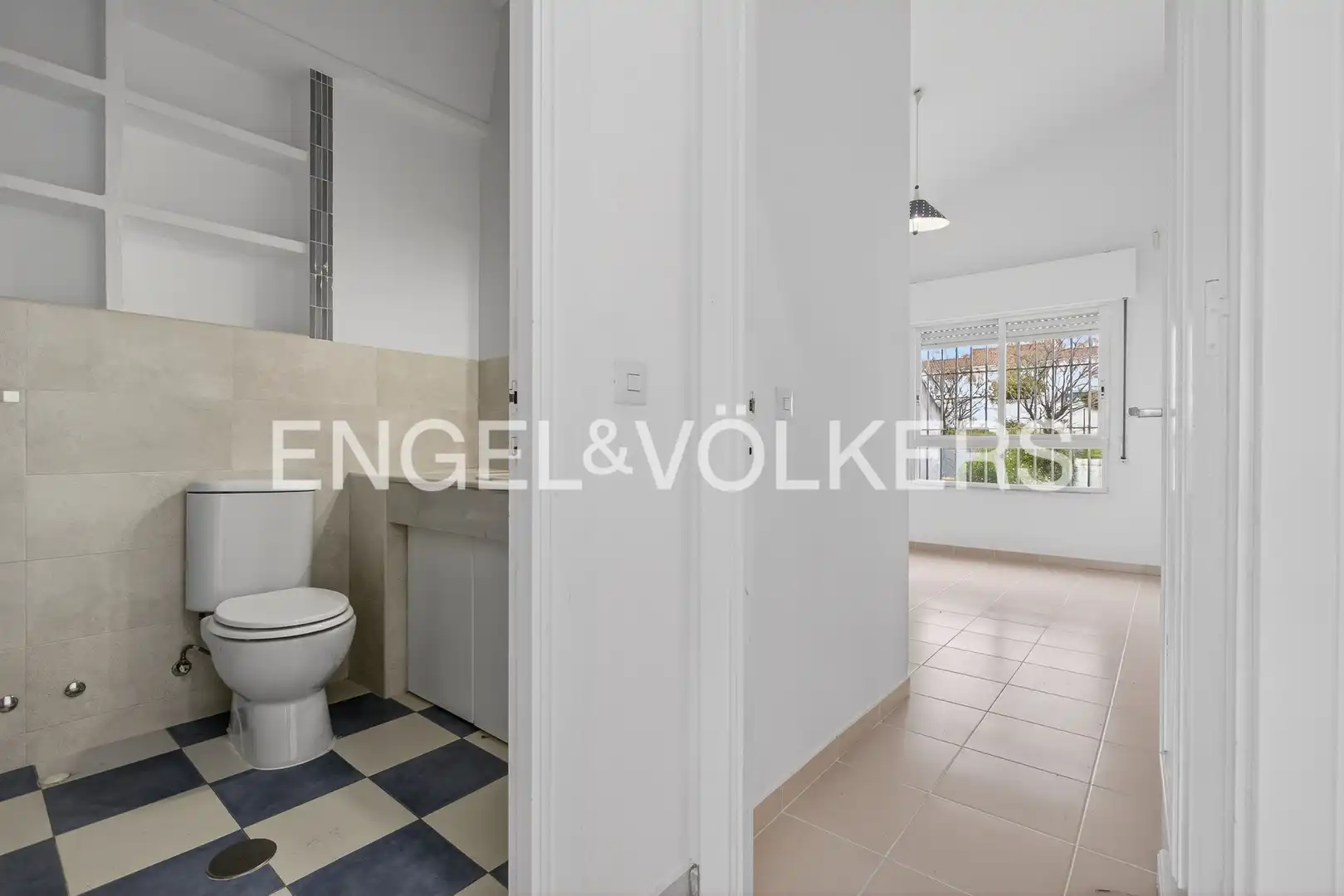 Houses for sale in Tomares  with Air Conditioner, Heating and Private garden