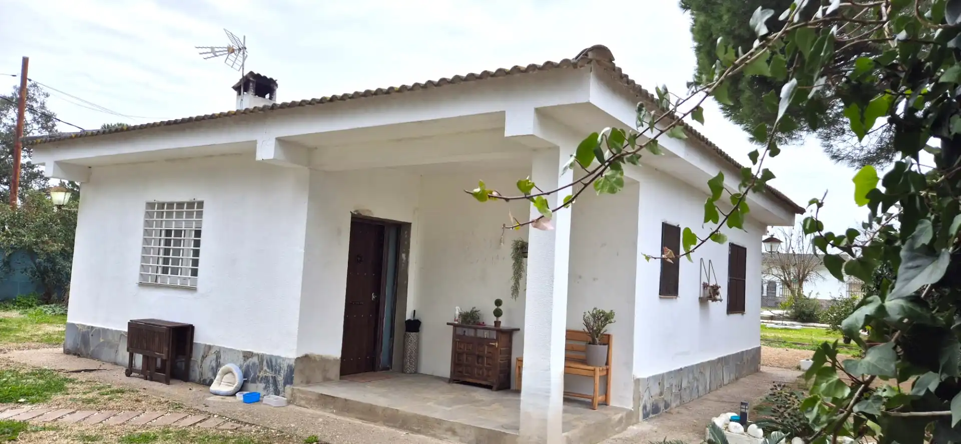 Vista exterior de Casa o chalet en venta en Badajoz Capital con Aire acondicionado, Calefacción y Jardín privado