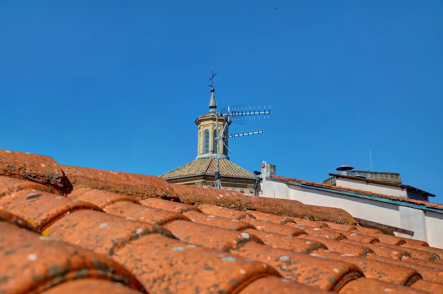 Außenansicht von Wohnung zum Verkauf in  Pamplona / Iruña mit Heizung und Parkett