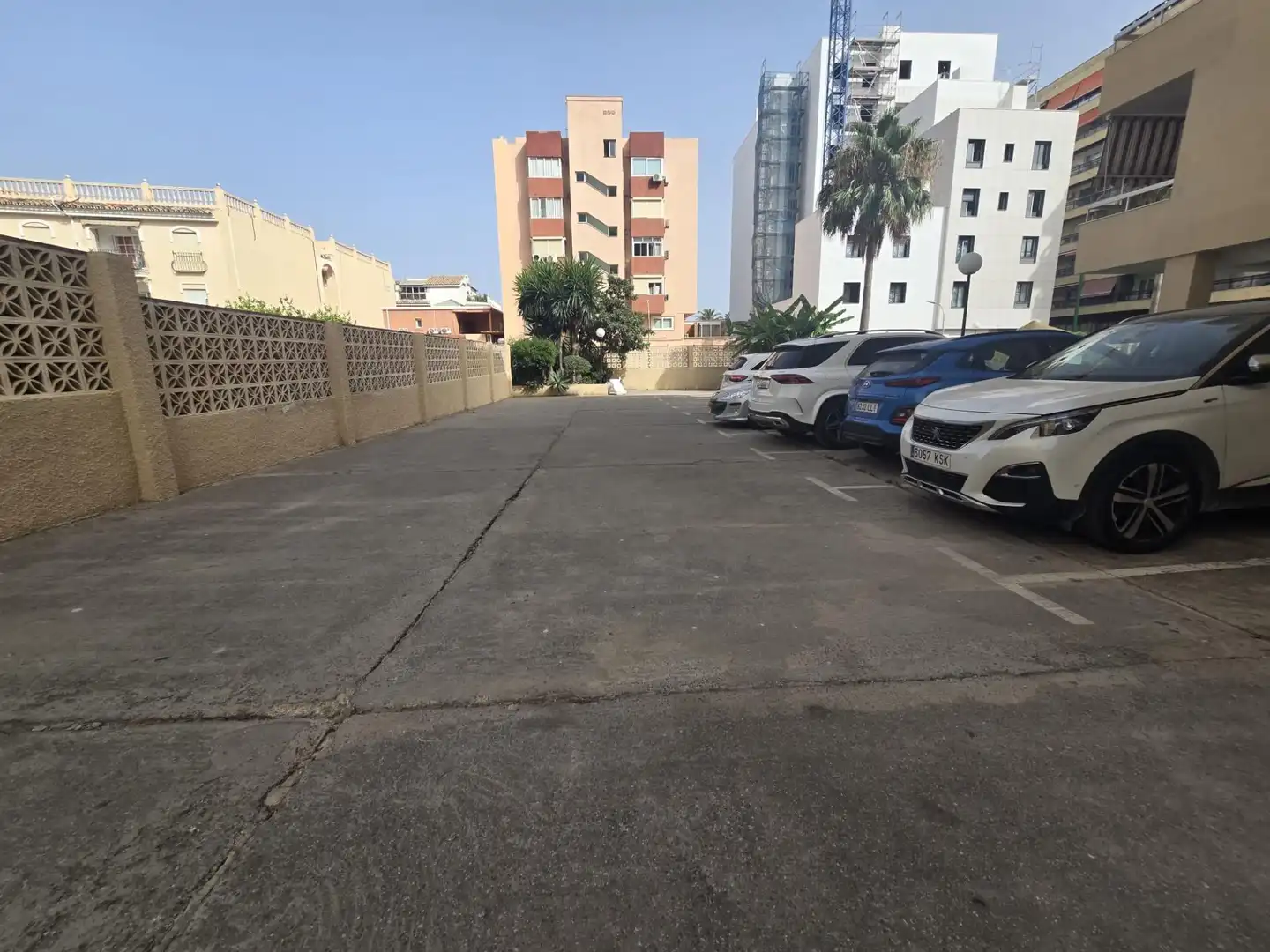 Parkplatz von Wohnung zur Miete in Torremolinos mit Klimaanlage, Terrasse und Möbliert