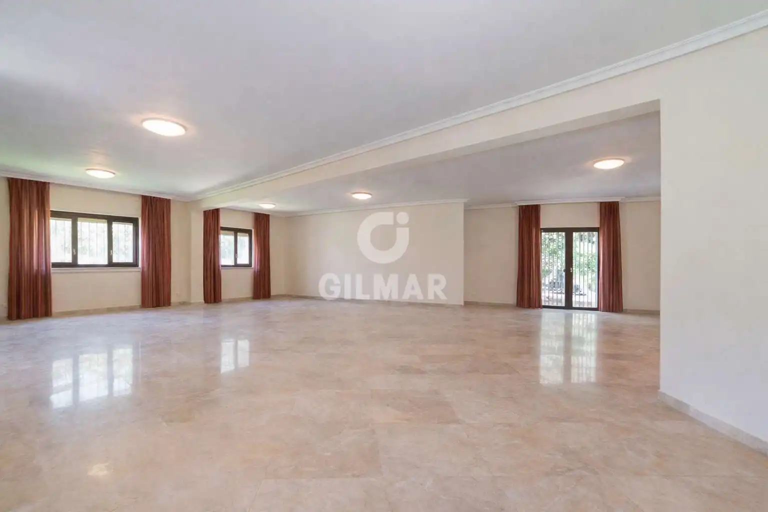 Sala de estar de Casa o chalet en venta en Pozuelo de Alarcón con Calefacción, Jardín privado y Piscina
