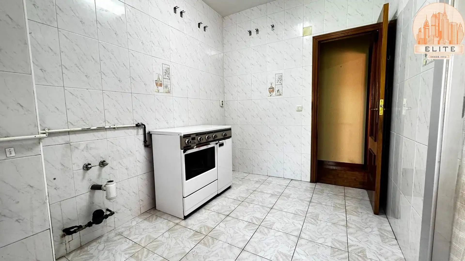 Cocina de Piso en venta en Alcorcón con Calefacción, Parquet y Terraza