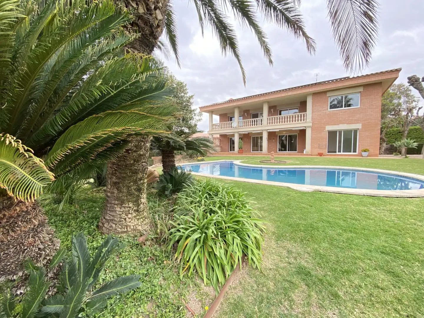 Casa con terraza en venta en Miquel Ángel