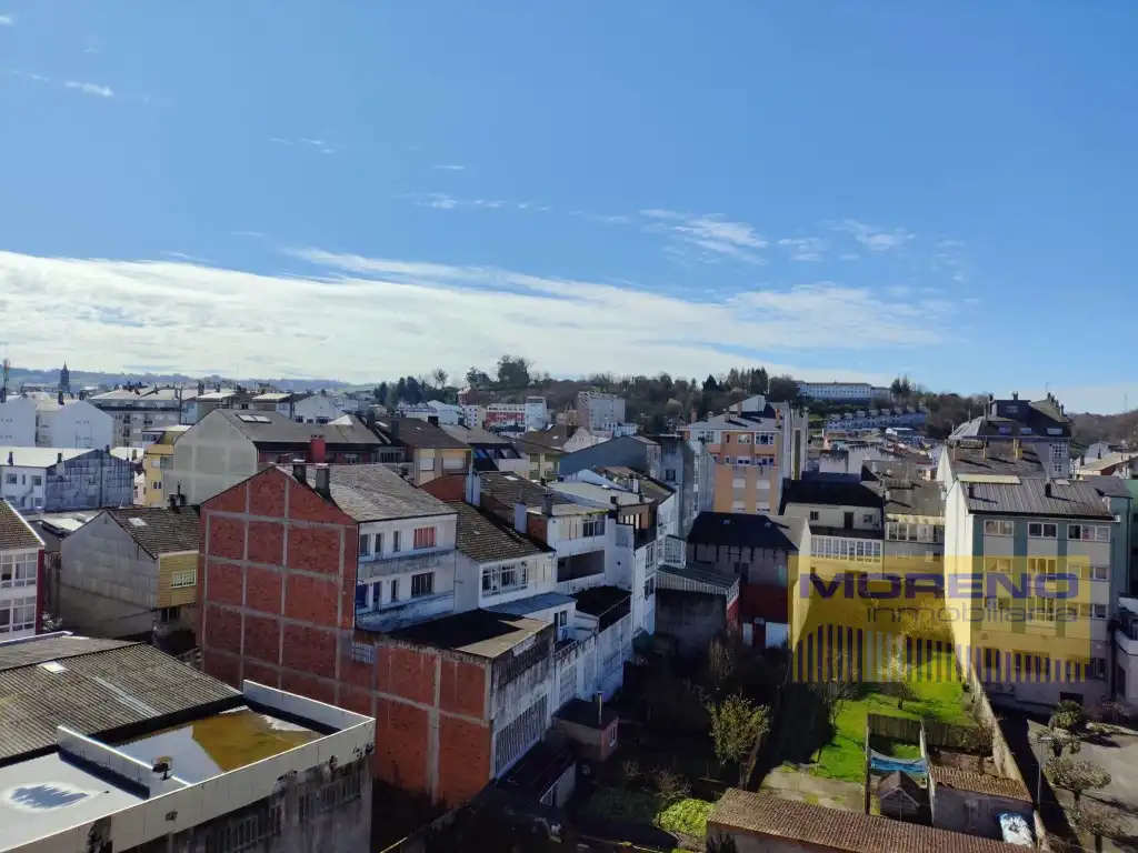 Vista exterior de Piso en venta en Sarria