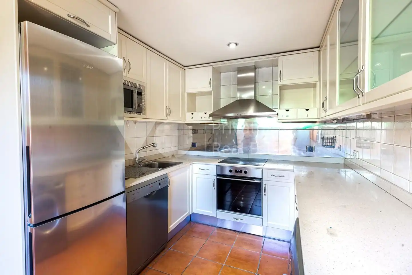 Cocina de Casa adosada en venta en Las Rozas de Madrid con Aire acondicionado, Calefacción y Jardín privado