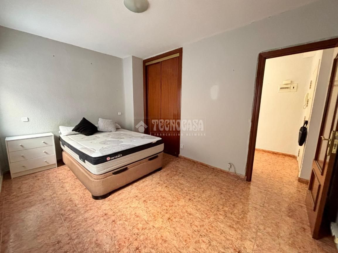 Dormitori de Pis de lloguer en  Madrid Capital amb Moblat