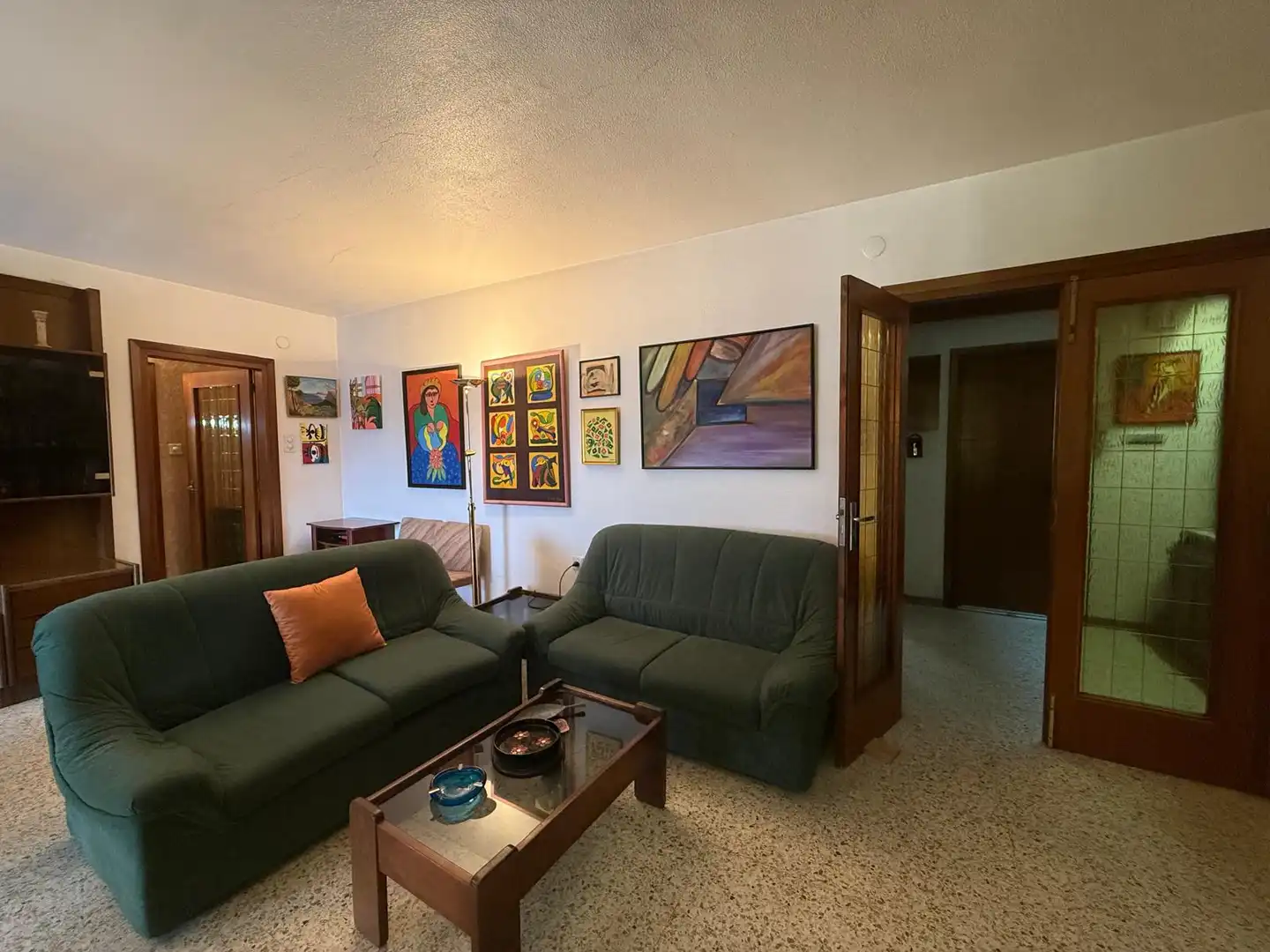 Sala de estar de Piso en venta en Olesa de Montserrat con Calefacción, Terraza y Horno