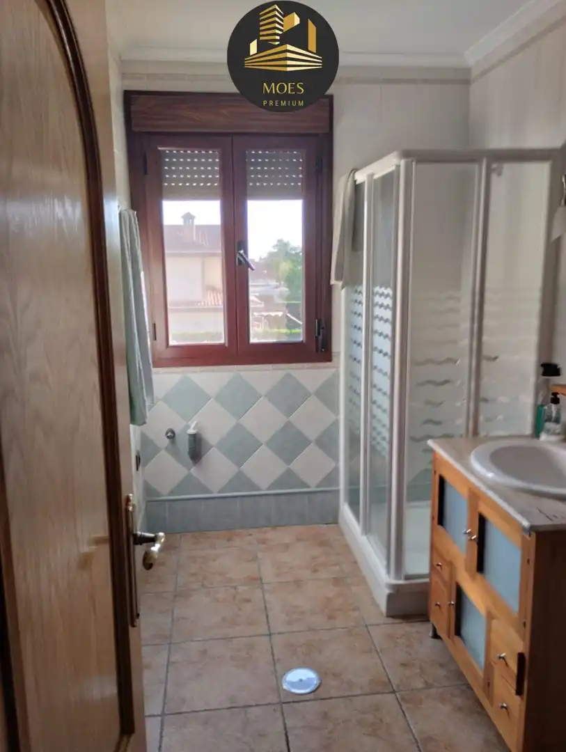 Bathroom of Houses for sale in Linares  with Air Conditioner, Heating and Terrace