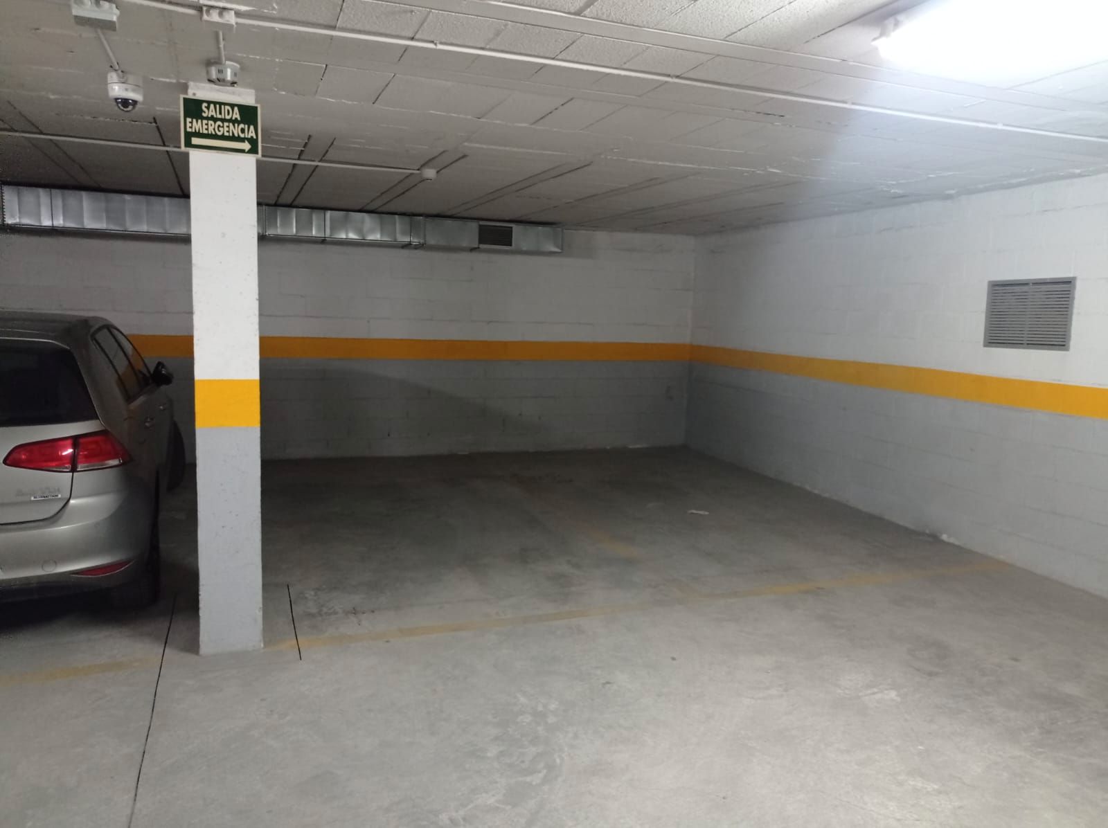 Garage to rent in Núcleo urbano