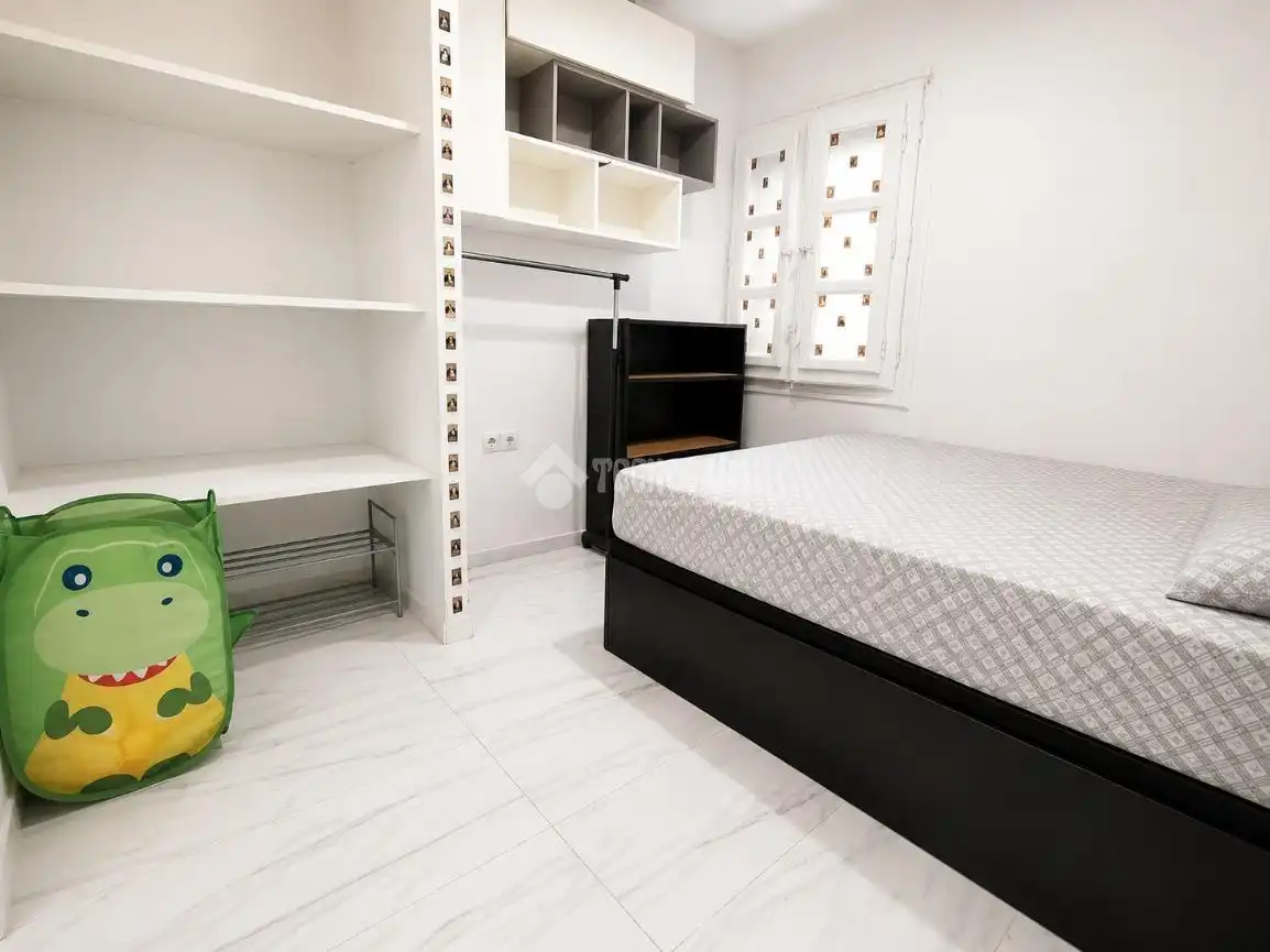 Bedroom of Flat for sale in Zaragoza