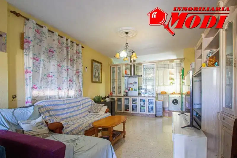 Sala d'estar de Casa o xalet en venda en Moraleda de Zafayona amb Aire condicionat i Piscina