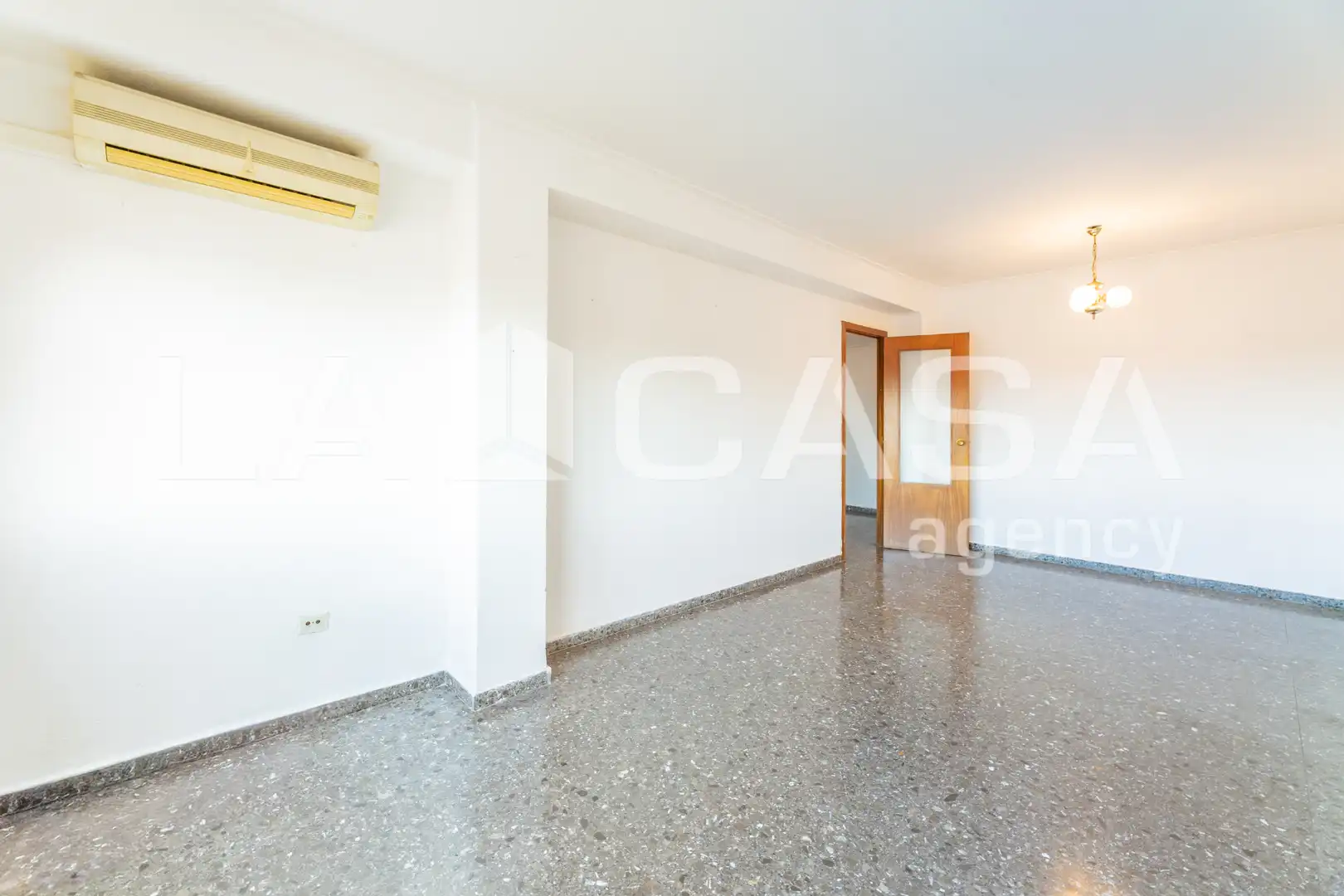Flat with lift for sale in Poblats Marítims