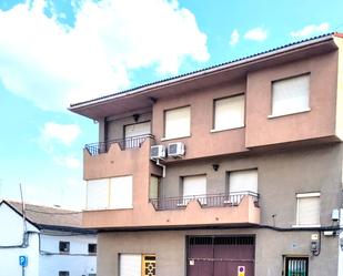 Exterior view of House or chalet for sale in San Martín de Valdeiglesias  with Heating, Terrace and Furnished