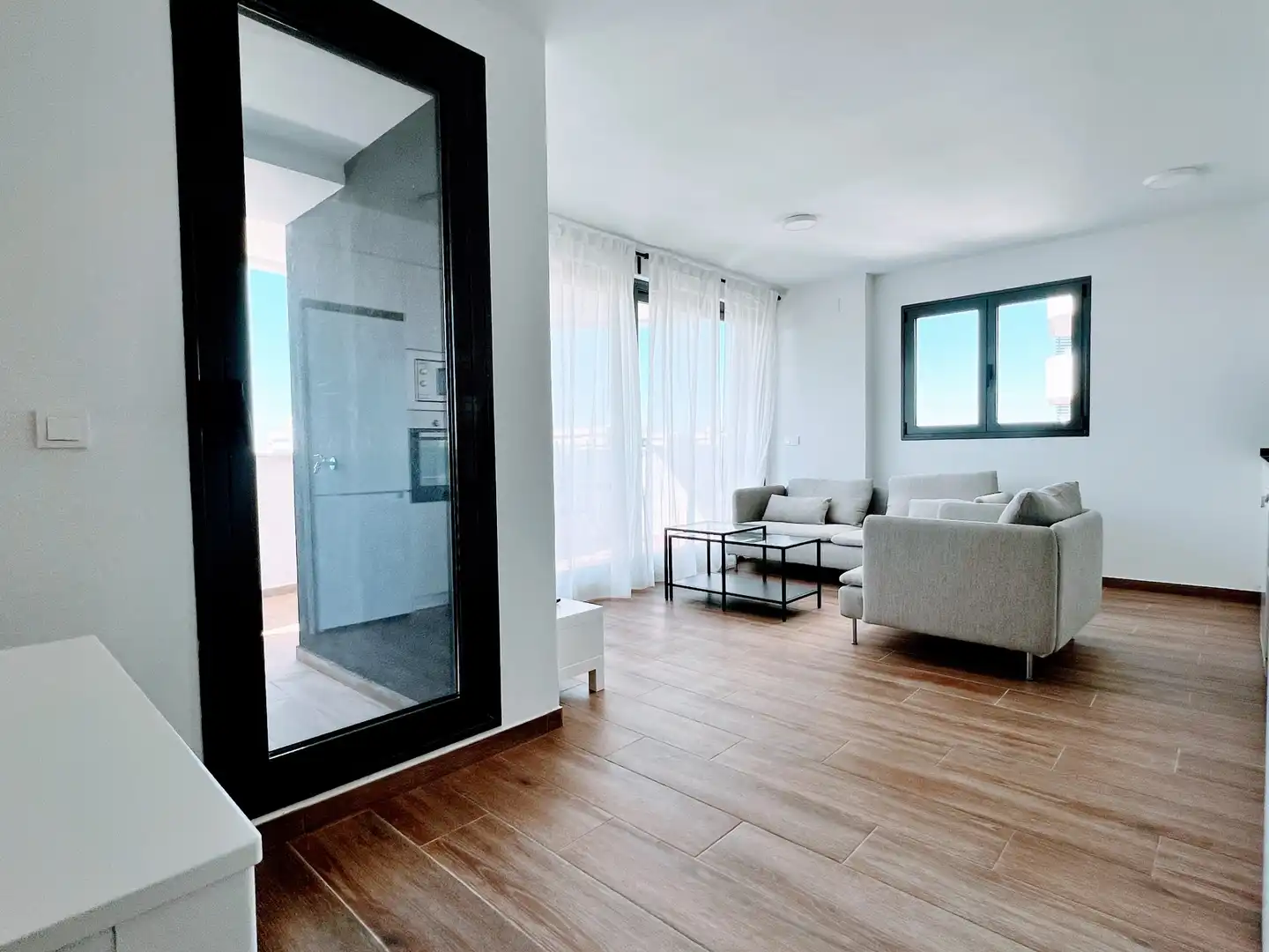 Wohnzimmer von Wohnung zur Miete in Valencia mit Terrasse, Abstellraum und Möbliert