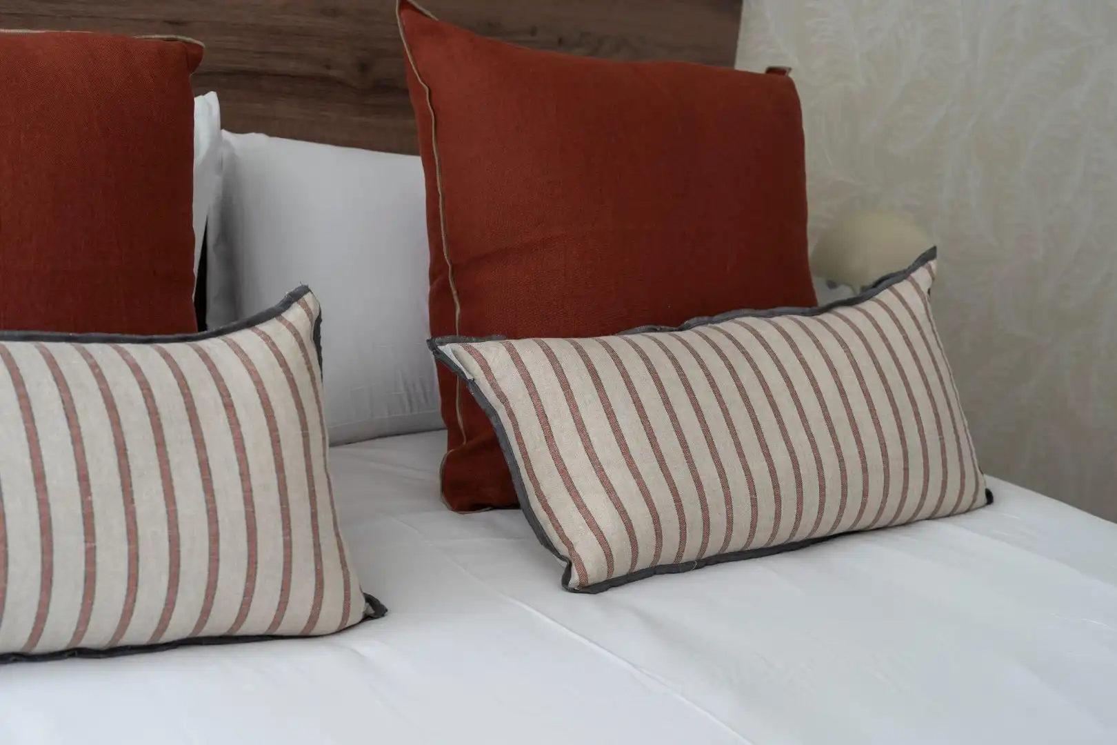 Bedroom of Flat for rent in Valencia  with Air Conditioner, Heating and Furnished