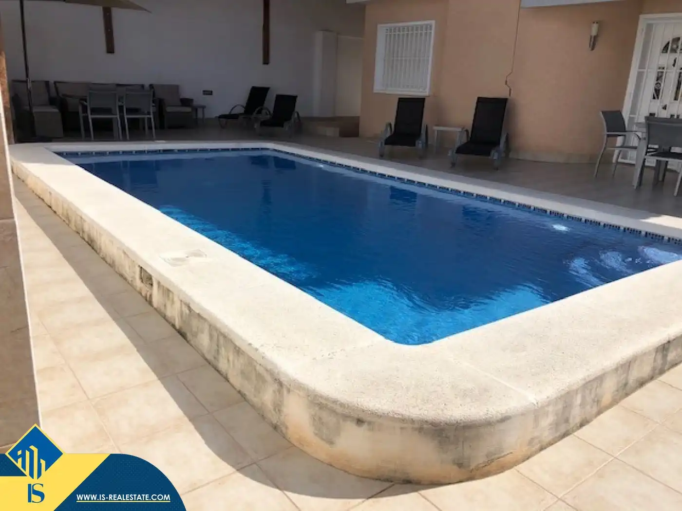 Schwimmbecken von Haus oder Chalet zur Miete in Torrevieja mit Klimaanlage, Terrasse und Schwimmbad