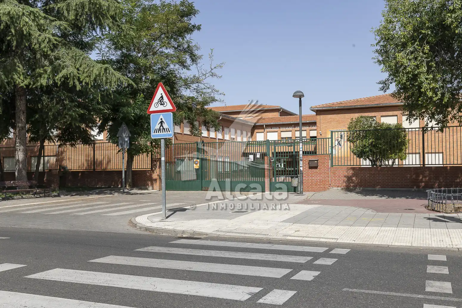 Vista exterior de Pis en venda en Azuqueca de Henares amb Aire condicionat, Calefacció i Terrassa