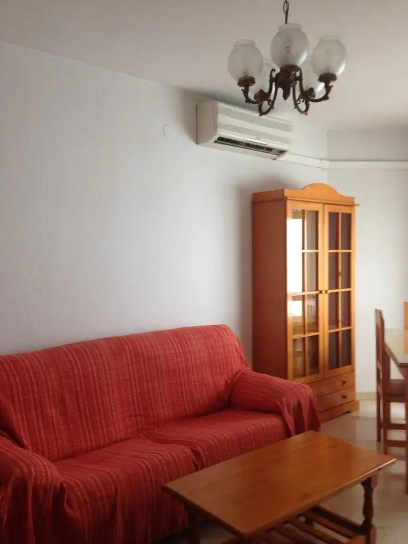 Wohnzimmer von Wohnung zur Miete in Córdoba mit Klimaanlage, Heizung und Möbliert