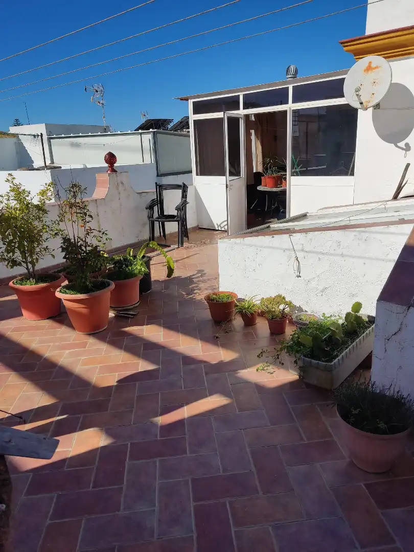 Terrasse von Einfamilien-Reihenhaus zum Verkauf in Barbate mit Klimaanlage, Heizung und Terrasse
