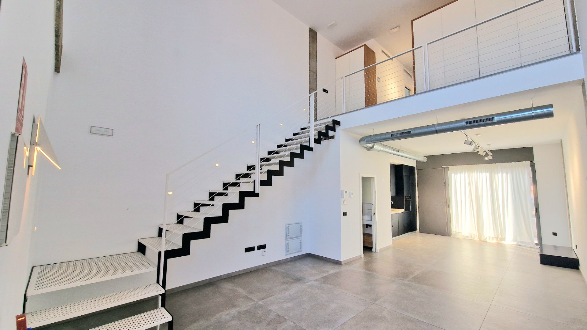 Loft for sale in Mairena del Aljarafe  with Air Conditioner and Storage room