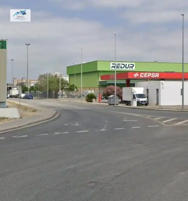 Vista exterior de Pis en venda en Sevilla amb Jardí privat