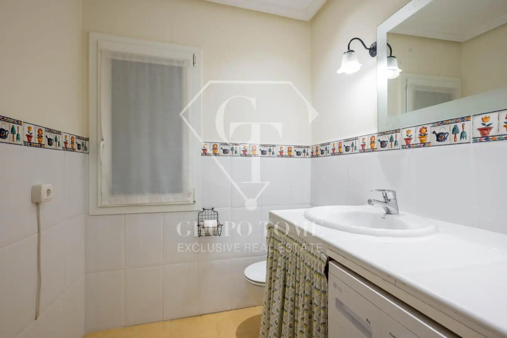 Baño de Piso en venta en Donostia - San Sebastián  con Calefacción, Amueblado y Balcón