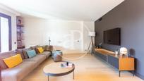 Living room of Flat for sale in Sant Just Desvern  with Air Conditioner, Heating and Terrace