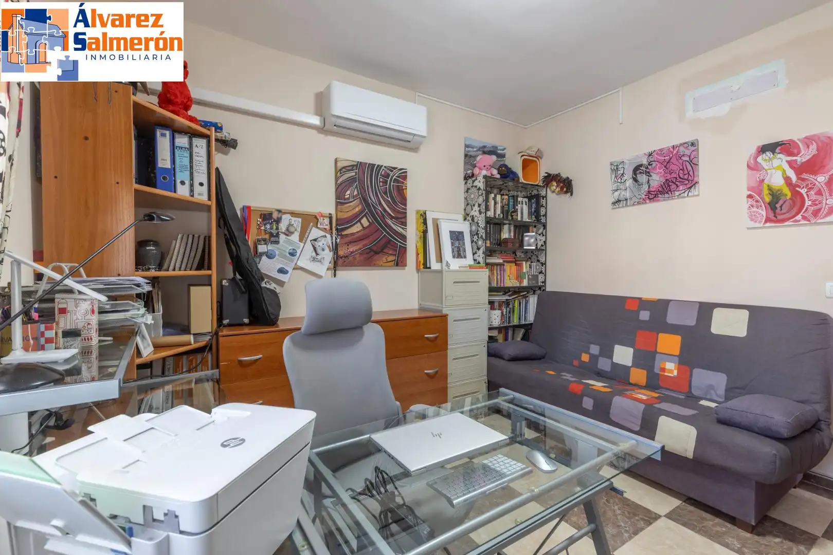 Sala d'estar de Casa o xalet en venda en Armilla amb Aire condicionat i Terrassa