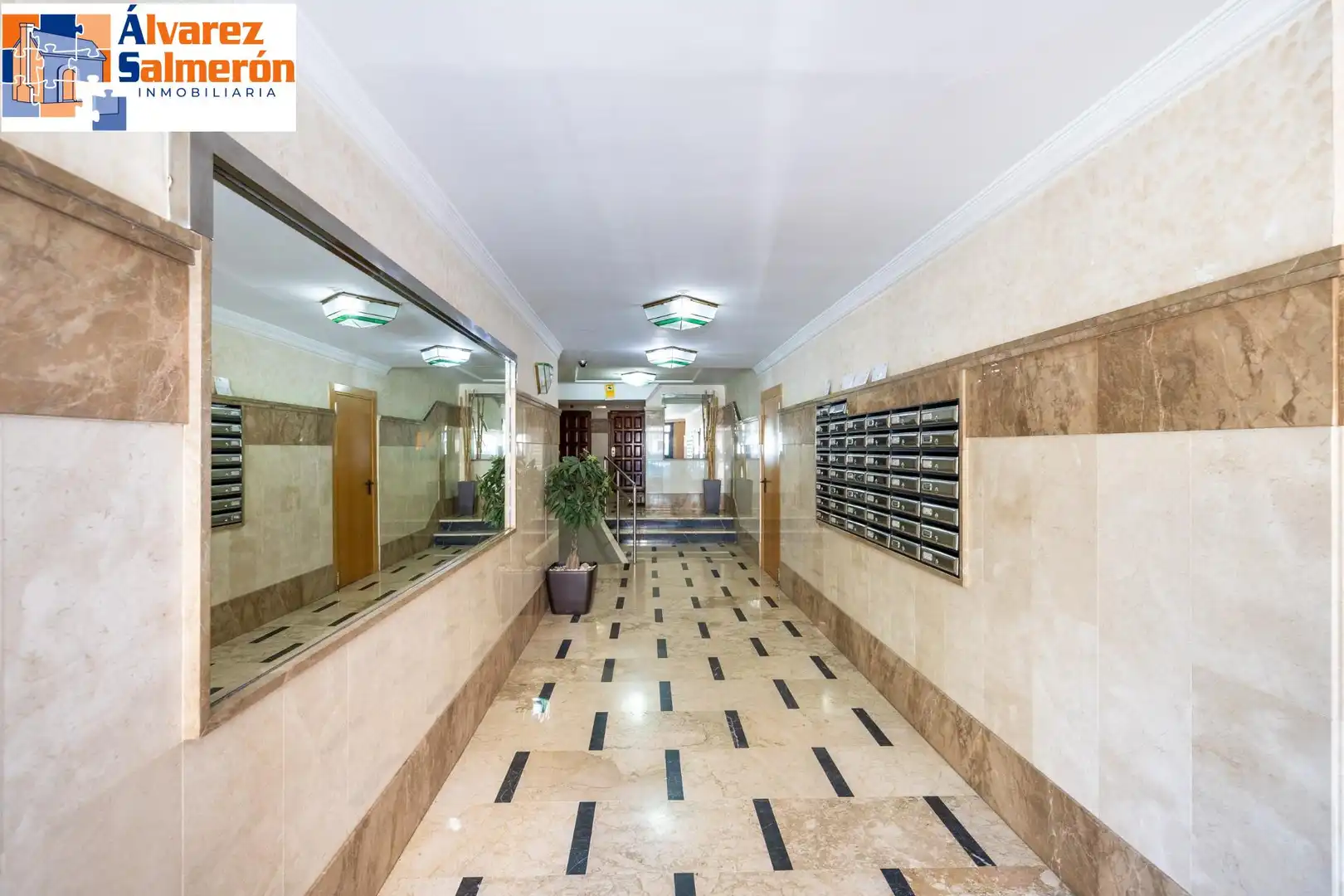 Flat for sale in Granada  with Balcony