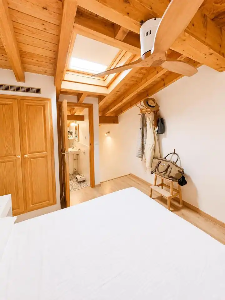 Bedroom of Houses for sale in Plasencia  with Air Conditioner