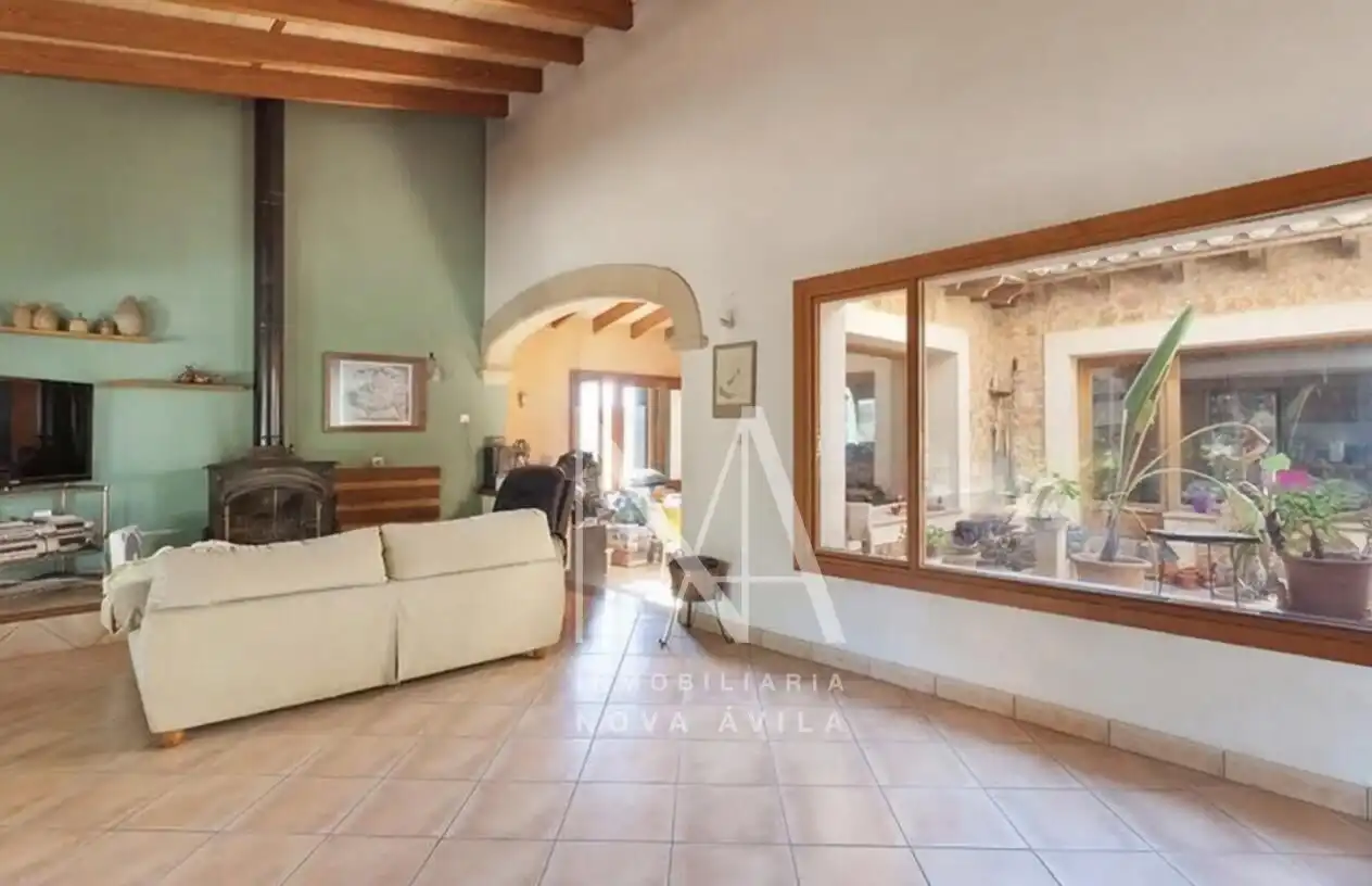 Country house with garden for sale in Llucmajor pueblo, imagen 6