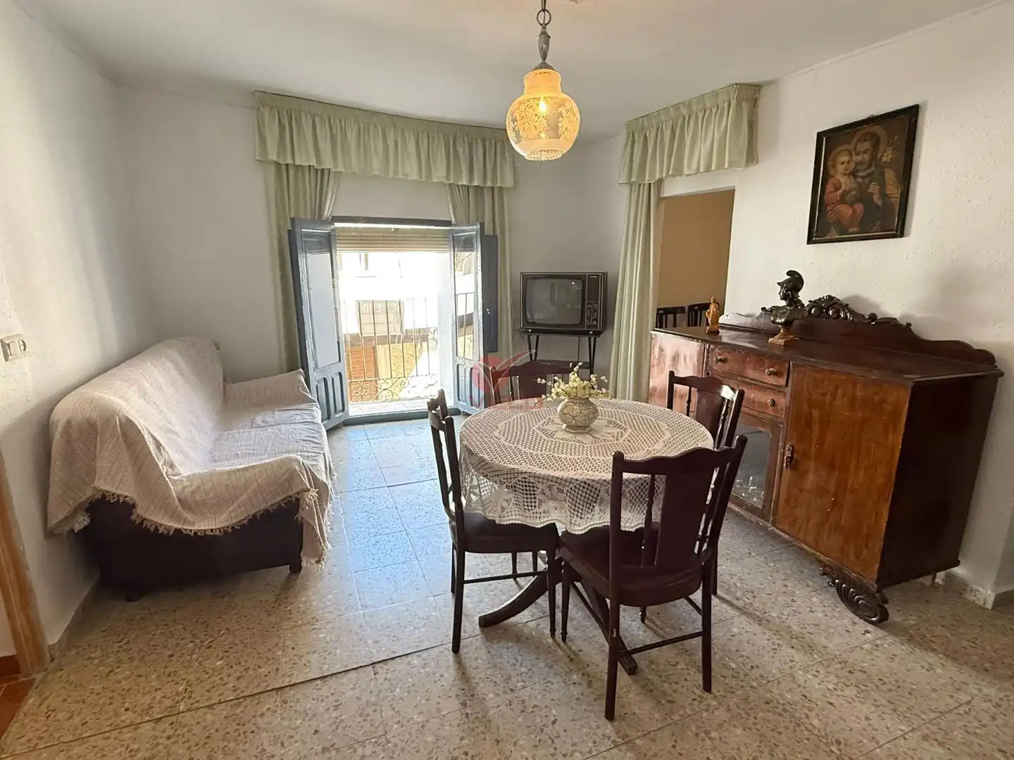 Sala de estar de Casa o chalet en venta en Buenache de la Sierra con Calefacción, Trastero y Amueblado