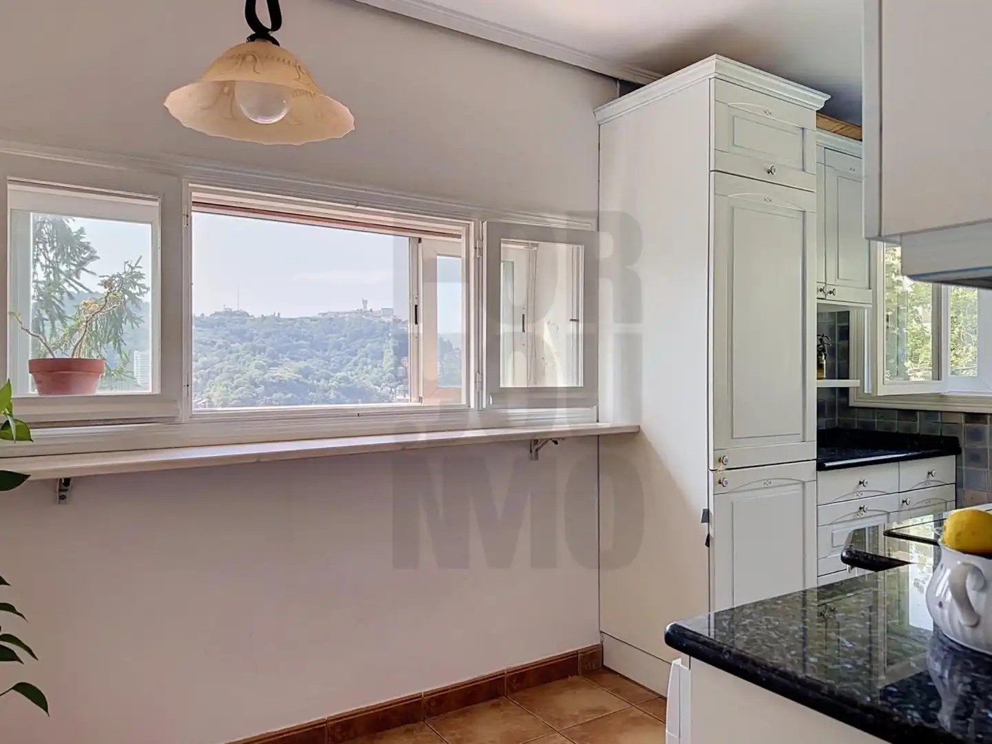 Cocina de Piso en venta en Donostia - San Sebastián  con Calefacción, Jardín privado y Balcón