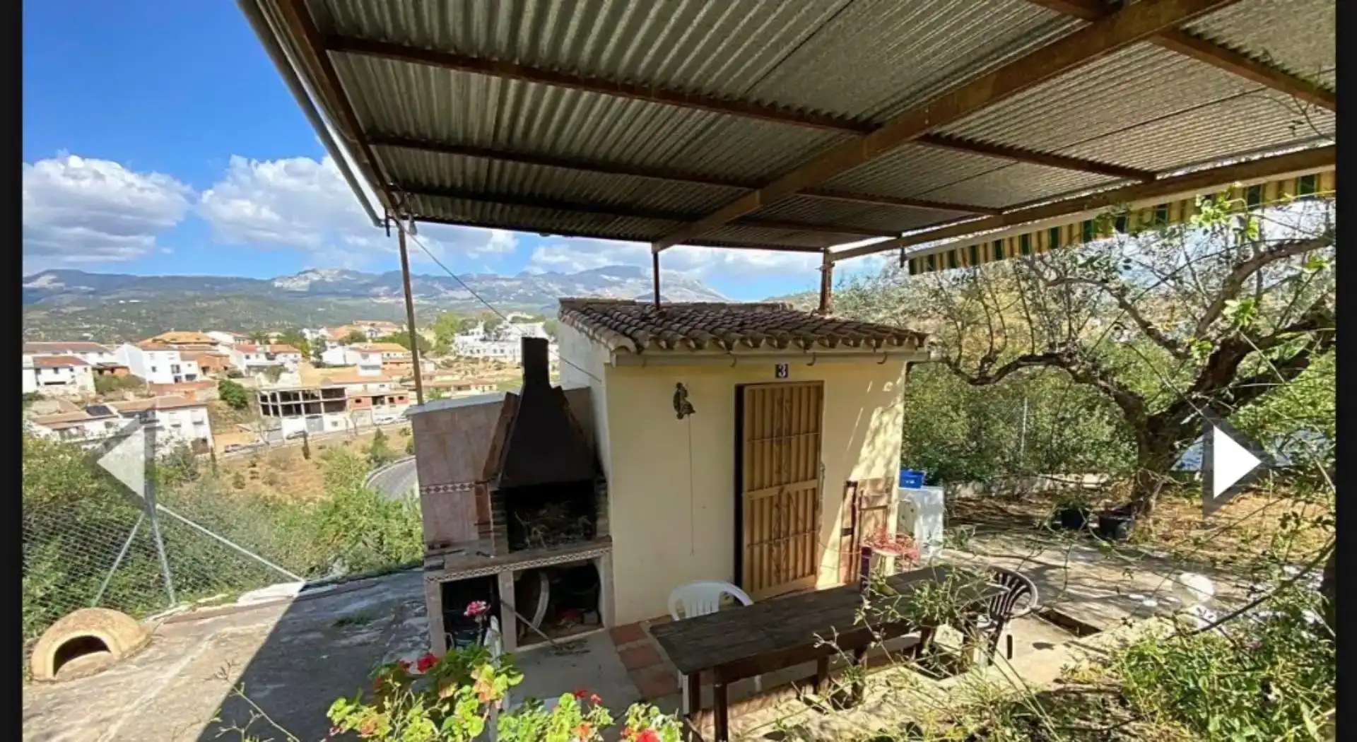 Terrassa de Finca rústica en venda en Riogordo amb Piscina
