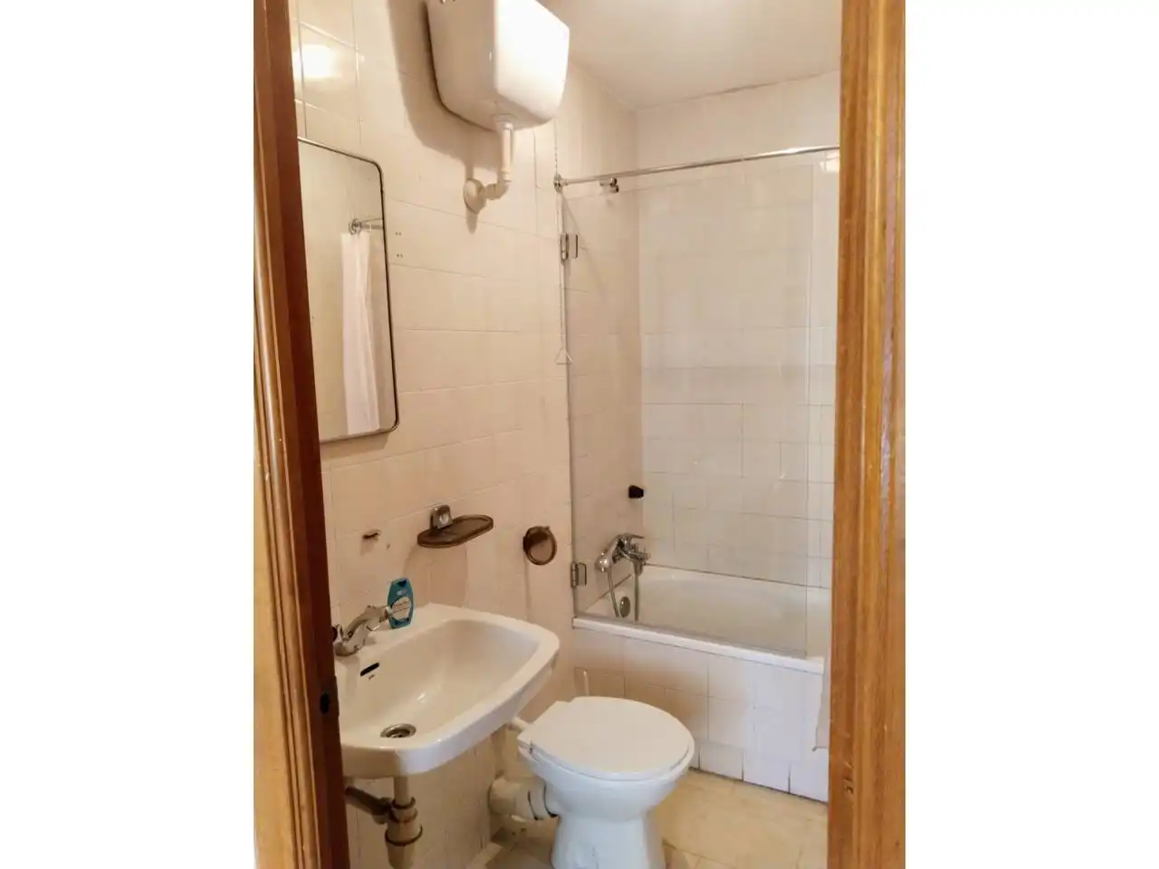 Bathroom of Flat for rent in Burgos  with Heating, Parquet flooring and Terrace