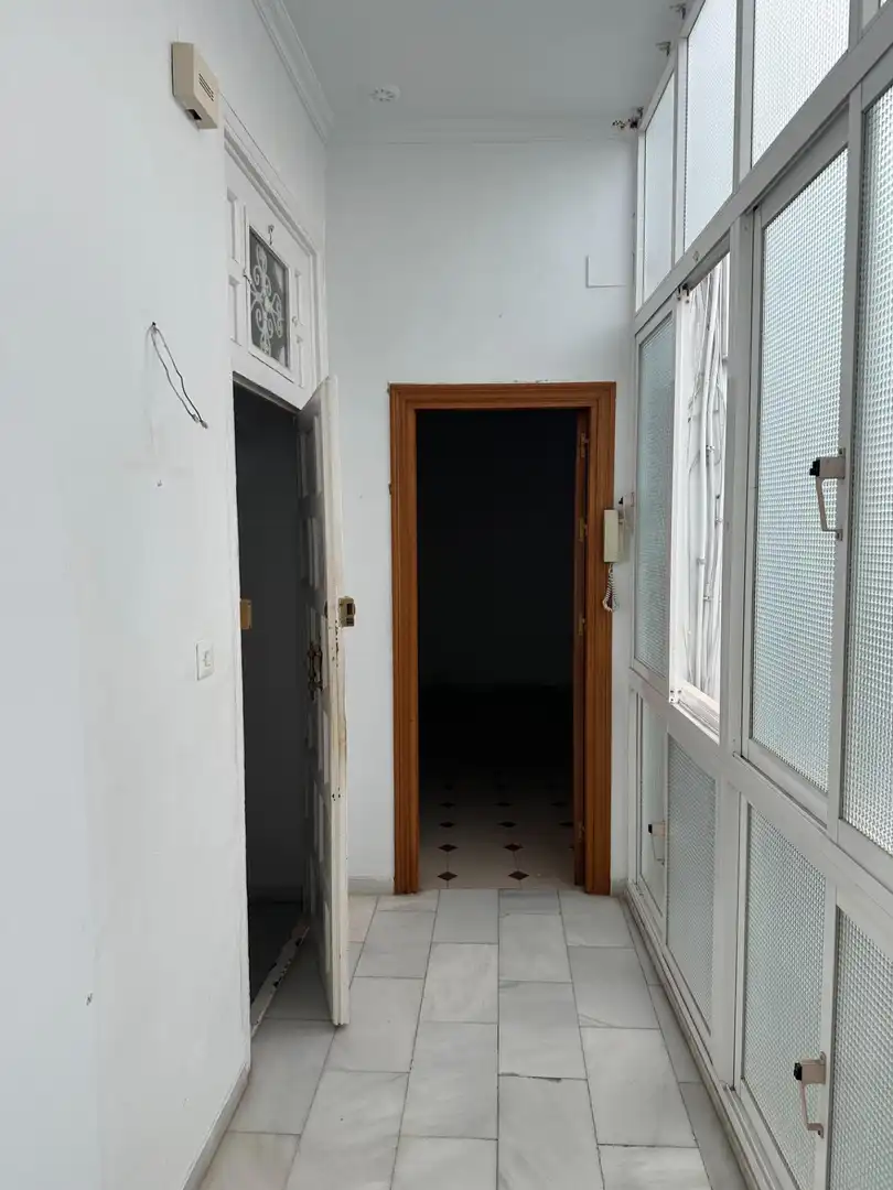 Piso en venta en Cádiz con Balcón