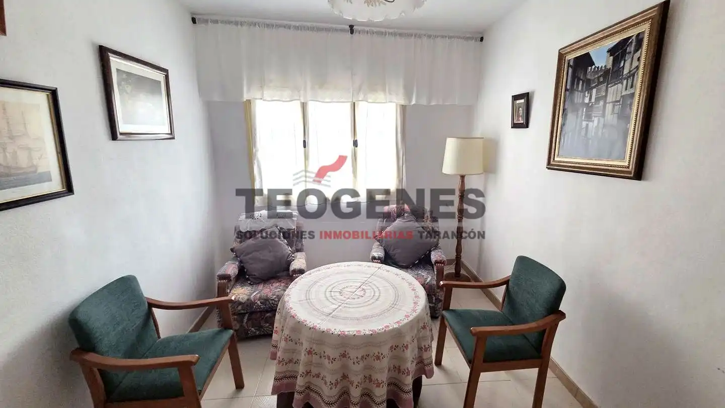 Bedroom of Houses for sale in Villarejo de Fuentes  with Terrace and Furnished