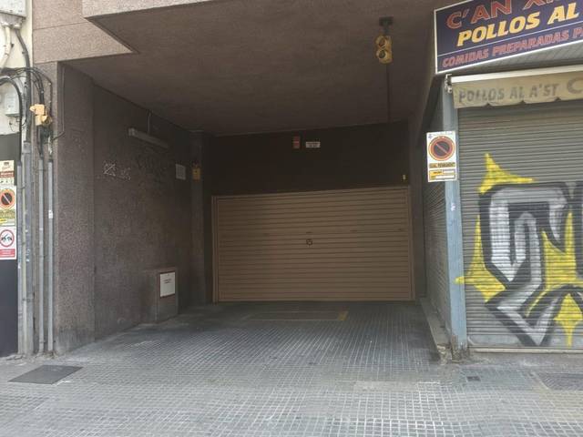 Garaje en Venta en Pere Garau