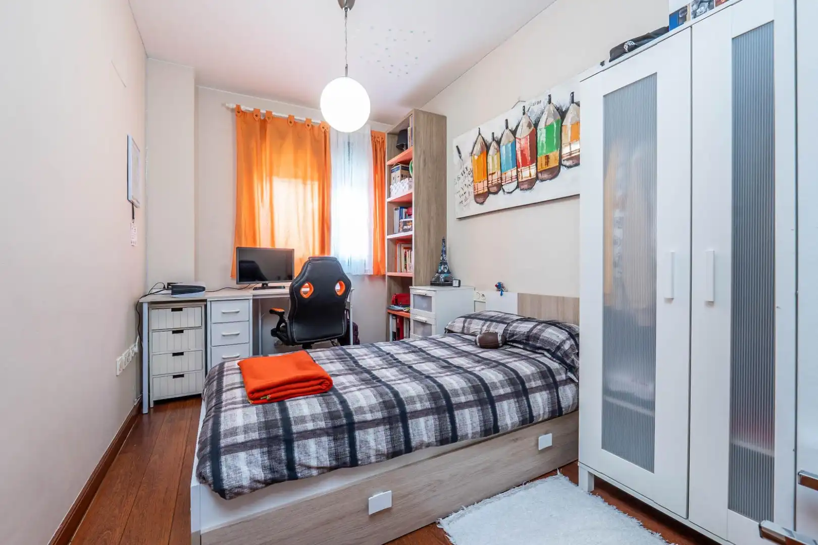 Schlafzimmer von Wohnung zum Verkauf in Granada mit Heizung, Privatgarten und Balkon
