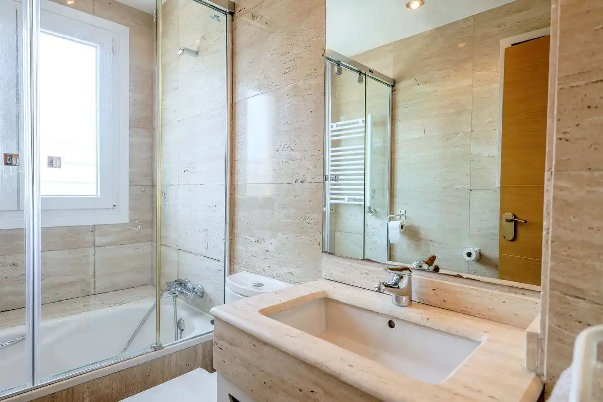 Flat with pool for sale in C. de Américo Castro, imagen 49