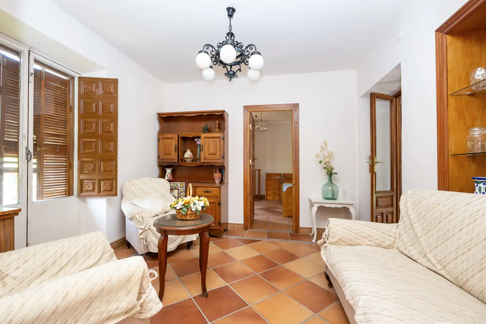 Sala d'estar de Casa o xalet en venda en Ogíjares amb Calefacció, Jardí privat i Piscina